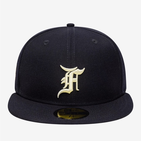 New Era Yankeees 5950 Fear of God
Men's  NAVY - Picture 1 of 6